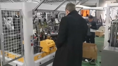 Due clienti serbi hanno visitato la fabbrica di macchine per bicchieri di carta Mingyuan